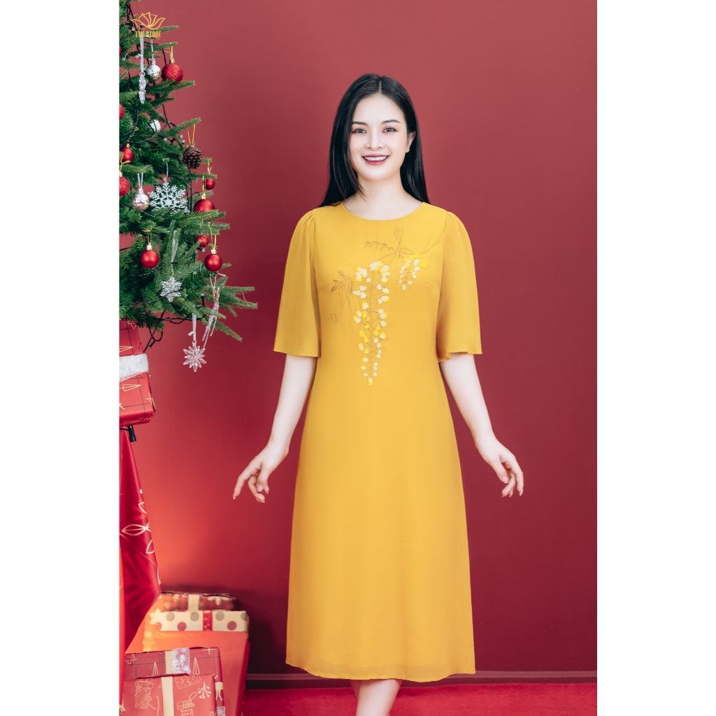 Ảnh Đầm suông Trung Niên Cho Mẹ - Cổ tròn thêu hoa tay lỡ - Vàng Nghệ - TTV Store thời trang nữ TTV1807 2