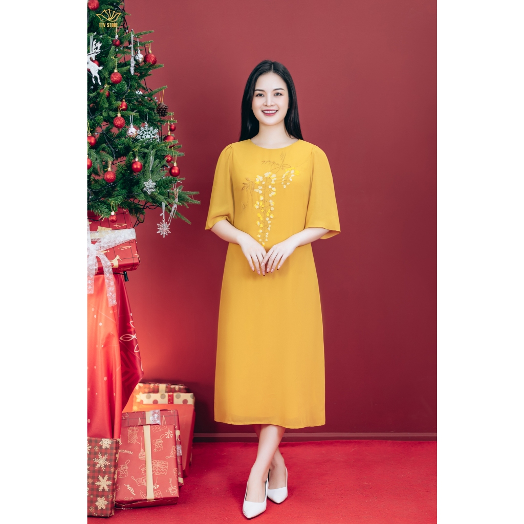 Ảnh Đầm suông Trung Niên Cho Mẹ - Cổ tròn thêu hoa tay lỡ - Vàng Nghệ - TTV Store thời trang nữ TTV1807 1