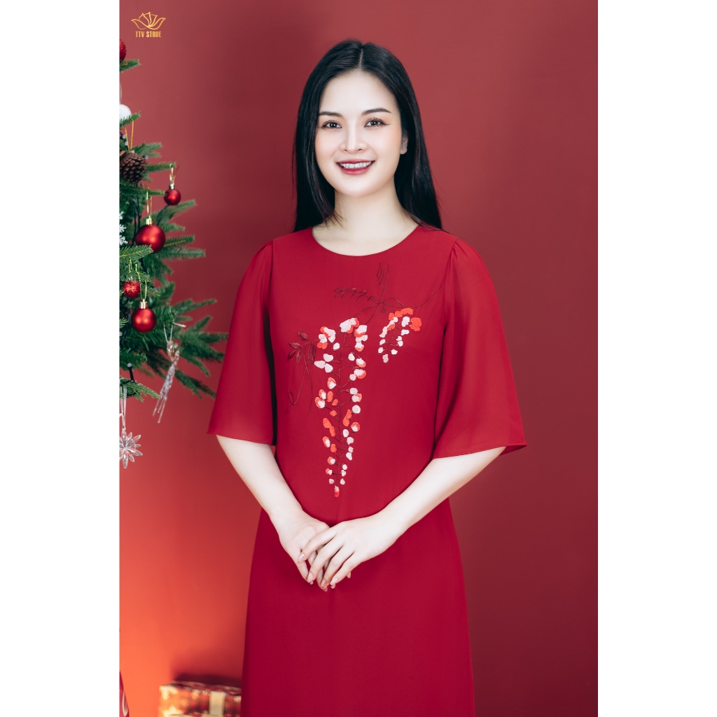 Ảnh Đầm suông Trung Niên Cho Mẹ - Cổ tròn thêu hoa tay lỡ - Màu Đỏ đô - TTV Store thời trang nữ TTV1807 3