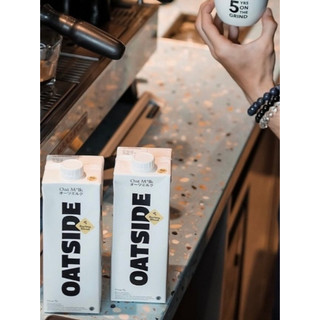 Sữa Yến Mạch OATSIDE Oat Milk Barista Blend – Hộp 1L – Béo Mịn, Chuẩn Pha Chế