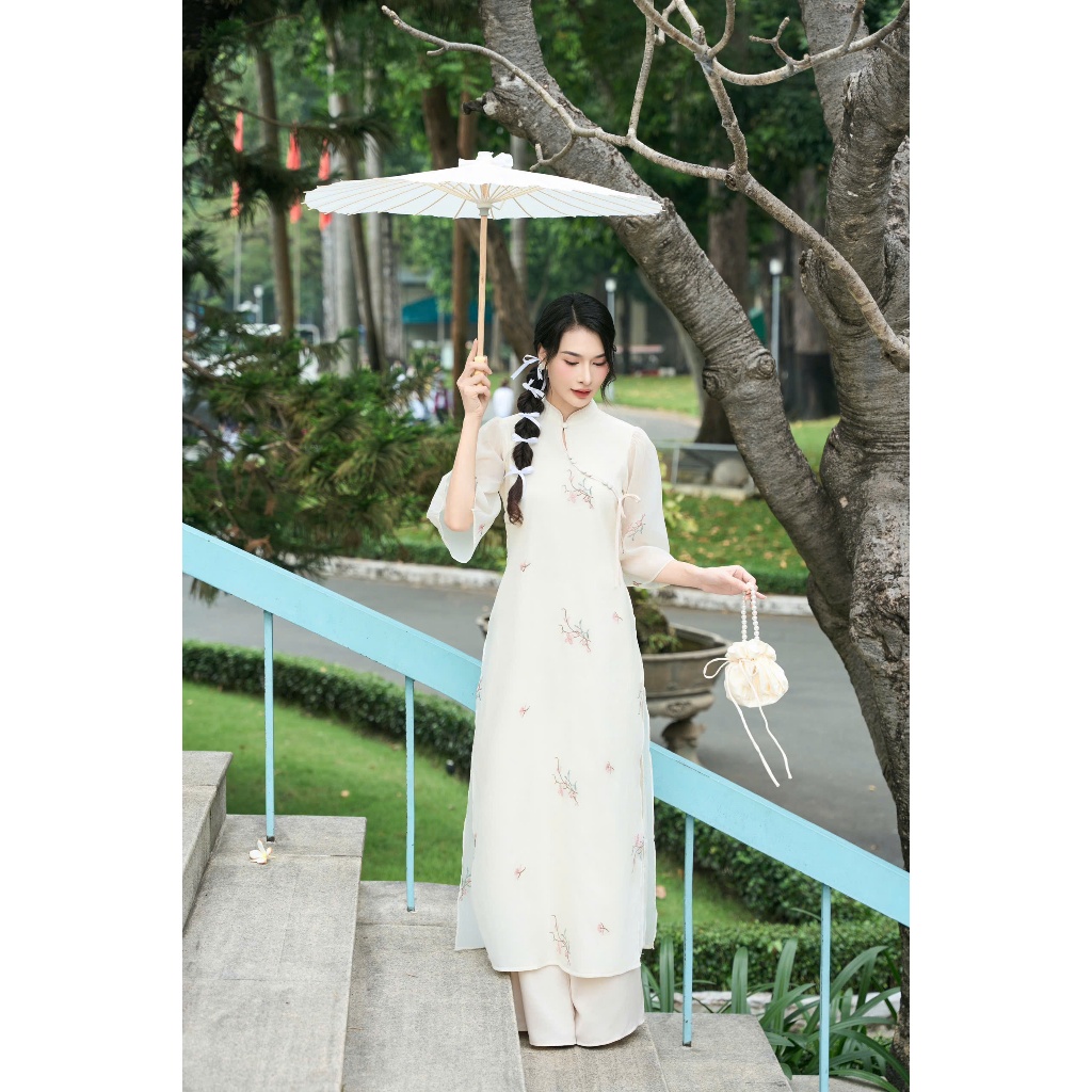 Thời Trang Nữ LASY| Áo Dài Tết Cách Tân Trẻ Trung Thêu Hoa Dáng Suông Cổ Viền Đỏ Kèm Quần AD0993