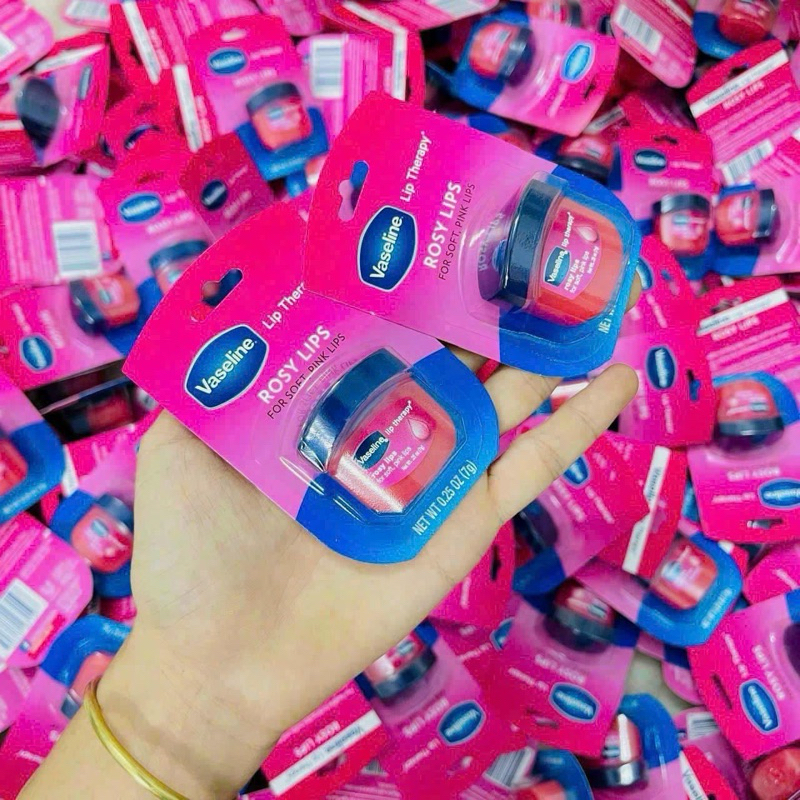 Son hũ dưỡng môi Vaseline Rosy Lips, giúp môi mềm mại, ửng hồng.
