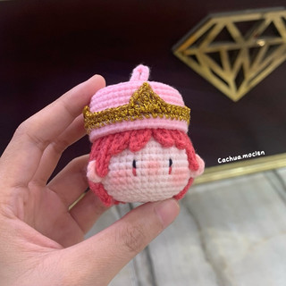 móc khoá len g-dragon mama đội mũ vương miện home sweet home big bang | sản phẩm thủ công |