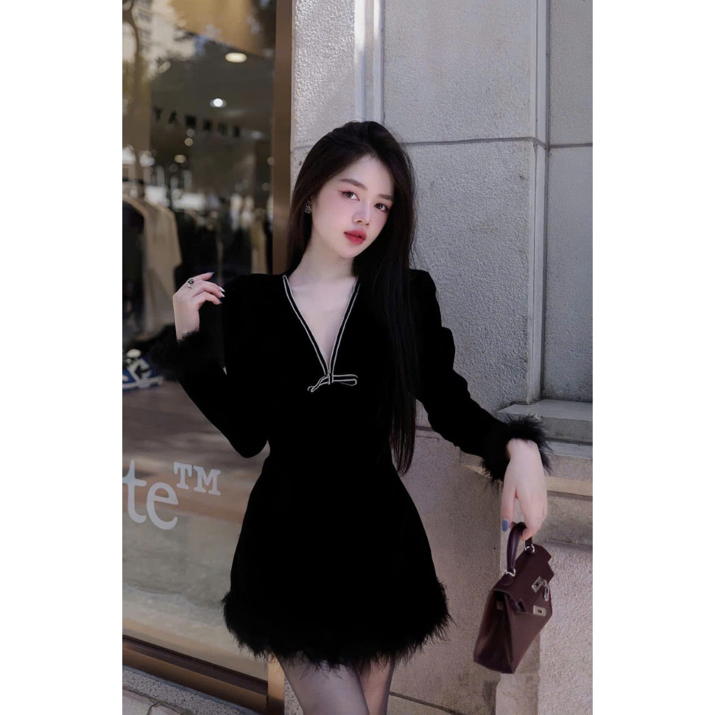 Váy Nhung Đen Cổ V Phối Lông Vũ Gấu Đầm Nhung Tăm Dài Tay Chiết Eo Đính Nơ Tiểu Thư Sang Chảnh - CHAMIE STUDIO