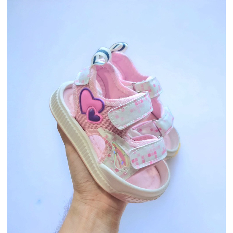 Giày sandal quai dán phong cách thể thao chống nước vải dù siêu mềm cho bé gái hình trái tim