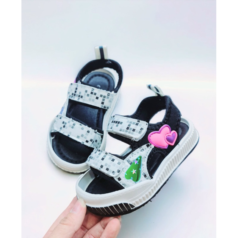Giày sandal quai dán phong cách thể thao chống nước vải dù siêu mềm cho bé gái hình trái tim