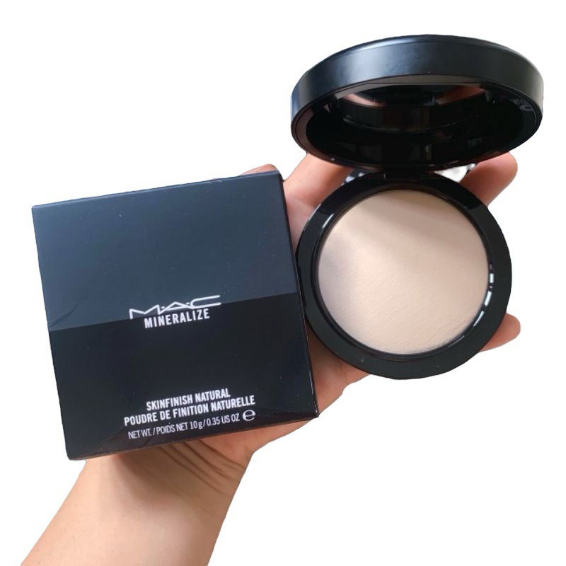 Phấn nén Studio Fix NC10-NC15 mịn, lỳ, giúp bắt sáng hoặc làm phủ kiềm dầu đều rất đẹp.