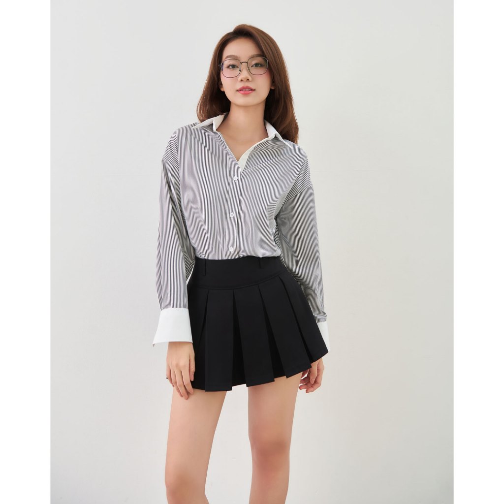 Ảnh Áo sơ mi kẻ sọc nữ GILLEE phối cổ và tay áo trắng, dáng oversized, sơ mi form rộng vải kate Mỹ FAS354 3