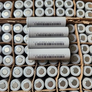pin lisen xám mới 100% giá 1vien dung lượng 2000mah nt14-15