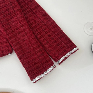 Set dạ tweet đỏ áo vest cổ tròn lấp lánh kim sa kiểu Pháp dài tay kết hợp chân váy ngắn tiểu thư thanh lịch