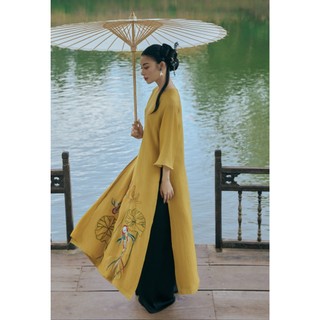Quần OLV lụa phối với áo dài Black Culottes phù hợp mặc lễ tết