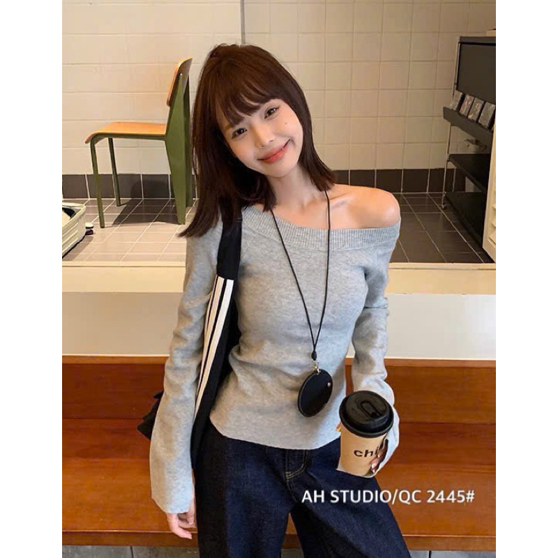 Áo len trễ vai dáng croptop dài tay fom bassic 2445