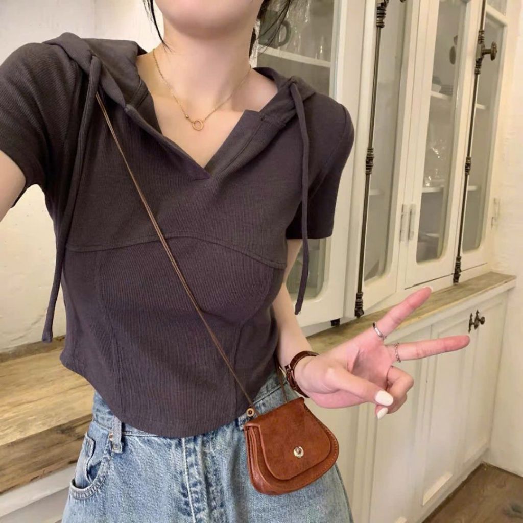 Áo thun tay ngắn dáng ôm Sicily áo mũ ôm body AMTN