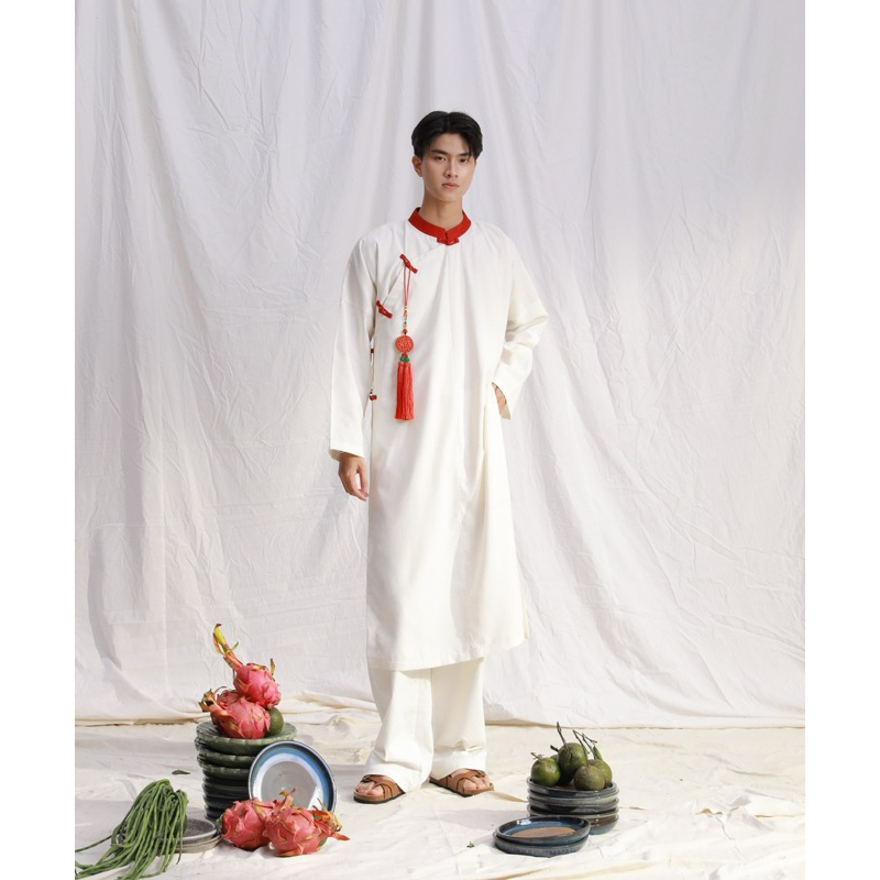 Áo dài nam – trắng cổ gấm đỏ cho nam