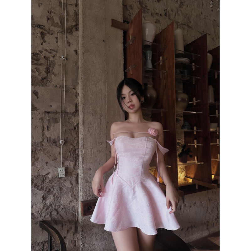 TROUVAILE - Váy 2 dây cột nơ dáng xoè sang chảnh màu hồng pastel có hoạ tiết kèm phụ kiện dây hoa - Lyly Dress