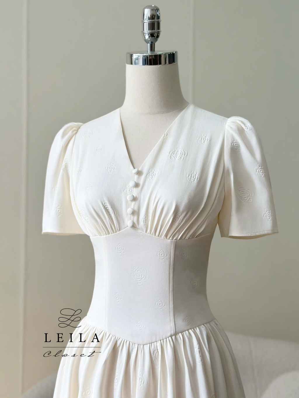 Ảnh LEILA CLOSET | Đầm thiết kế Vella cổ tim, tay chuông, chiết eo, xoè dài 3