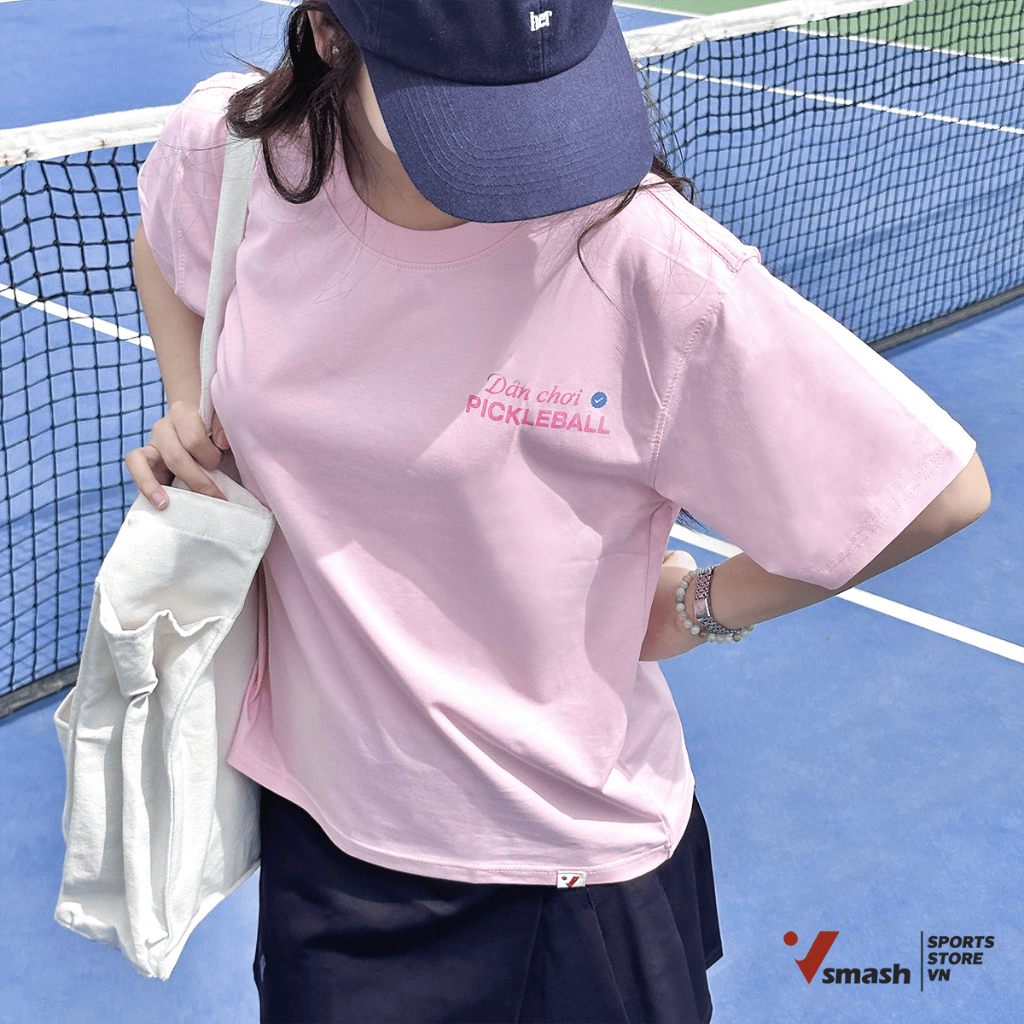 Áo Thun PICKLEBALL Vải Bông Em Bé | VSMASH VN | Họa tiết in "Dân chơi PICKLEBALL" | Sợi Nhập |  Mềm mịn, thoáng khí, mát