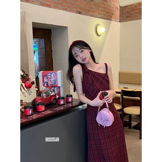 𝐑𝐢𝐛𝐫𝐞𝐝 𝐃𝐫𝐞𝐬𝐬 - Đầm caro nữ màu đỏ nơ vai phải dáng dài nhiennhienvintage NDL00006