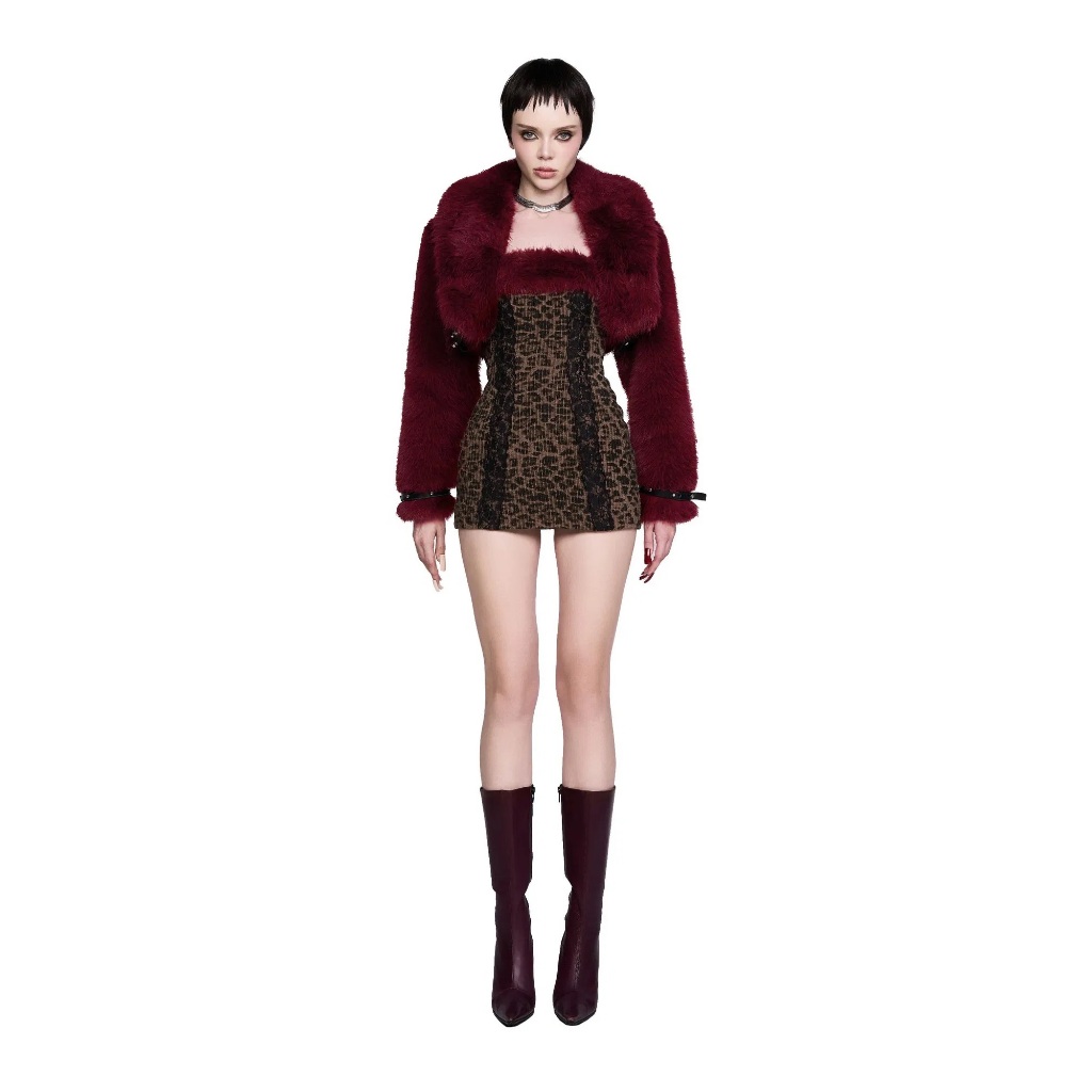 LSOUL Áo Khoác Croptop Lông Đỏ Dày Dặn Đính Dây Da Cá Tính Zizi Jacket K24120251-1