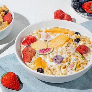 Granola sản phẩm từ Members Mark. Túi 1kg