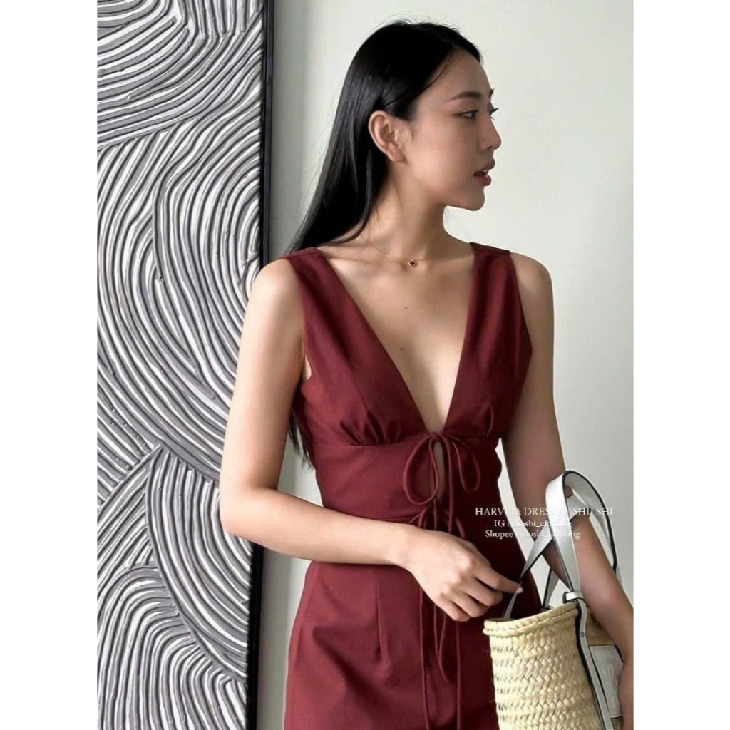 Váy Cổ V Dáng Chữ A Ngắn Không Tay Khoét Ngực Buộc Nơ Viền Bèo Chiết Eo Bản To SAN Clothings - P93