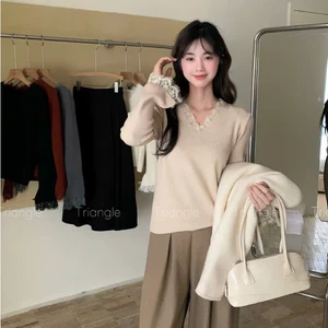 Triangle - M Knitted (Giá thanh lý, không hoàn) - Áo len phối ren M.studio phong cách Hàn Quốc đơn giản