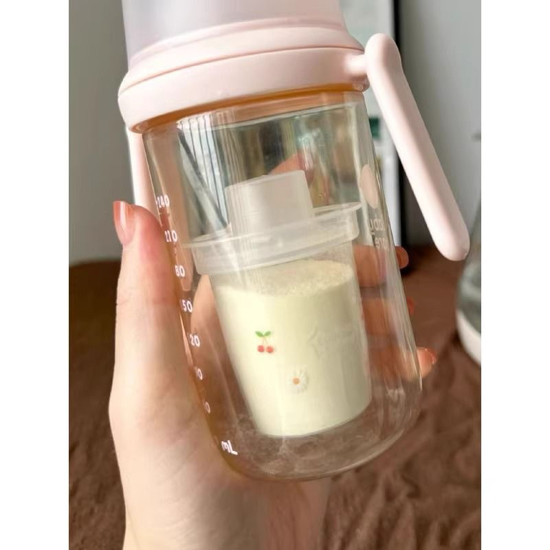 Hộp đựng sữa công thức chia sẵn