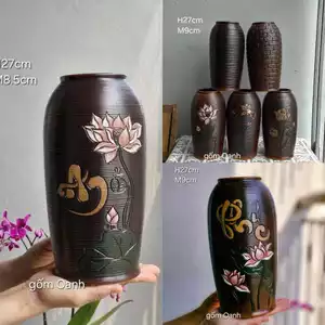 lọ hoa thư pháp khắc chìm trên nền nâu mộc gốm Bát Tràng cao cấp cho chị em cắm hoa, trang trí decor nhà sang trọng