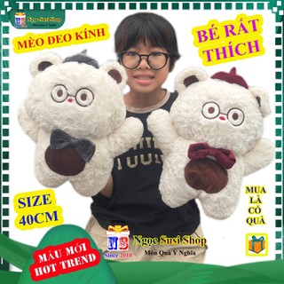 Gấu Bông MÈO ĐEO KÍNH Size 40cm – Món Quà Tặng Lý Tưởng Cho Các Bạn Thích Sưu Tập Đồ Chơi Mềm Mại