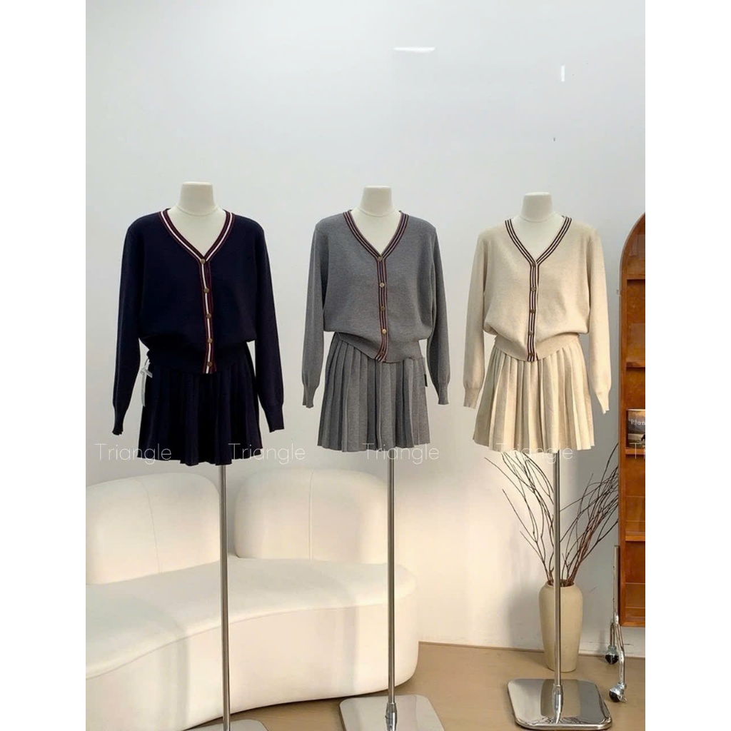 Triangle - Susan Set (Cân nhắc kỹ, return is not welcomed) - Set áo len cardigan và chân váy len xếp li ngắn