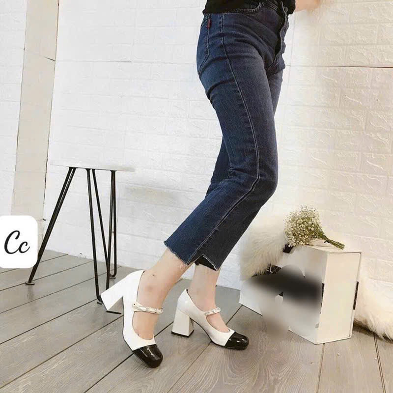 Giầy Cao Gót Đế Vuông Dây Xích 2 Màu Đen Và Trắng Phối Đen Sang Chảnh Nổi Bật - Hàng Cao Cấp Mới Về