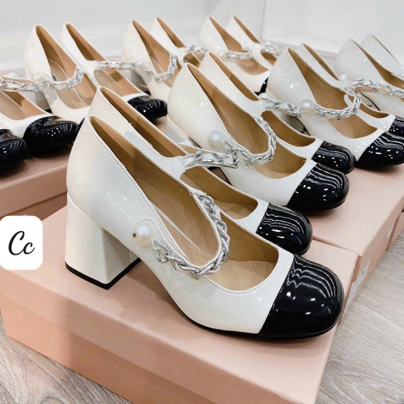 Giầy Cao Gót Đế Vuông Dây Xích 2 Màu Đen Và Trắng Phối Đen Sang Chảnh Nổi Bật - Hàng Cao Cấp Mới Về