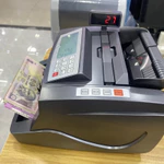 Máy đếm tiền nhập khẩu giá rẻ có chức năng nhân tống theo từng mệnh giá tiền, chia mẻ, cộng dồn SLC 2025 — ảnh 5