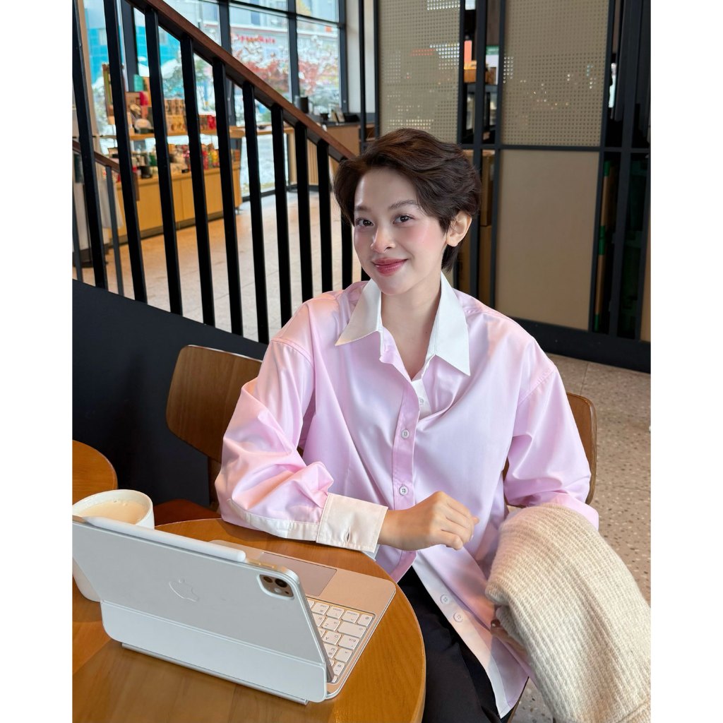 Ảnh Áo sơ mi nữ GILLEE phối cổ và tay áo trắng, dáng oversized, sơ mi form rộng vải kate lụa FAS351 3