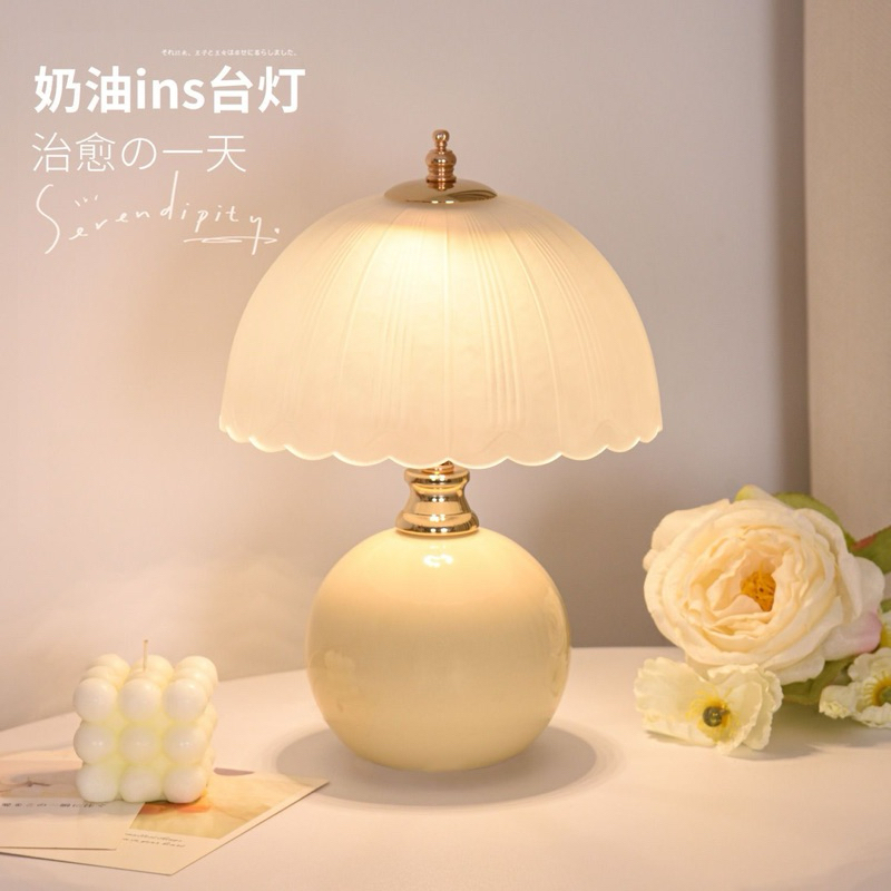 Đèn ngủ để phòng, đế gốm sứ