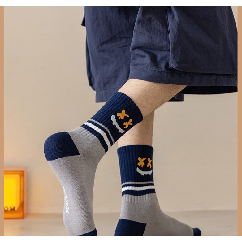 Vớ Tất chữ UP, W cotton cổ cao nam nữ phong cách trẻ trung, năng động.