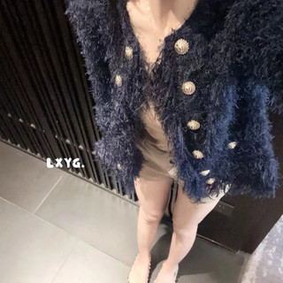 Áo khoác len dệt lông tua rua khuy vàng phong cánh tiểu thư cao cấp