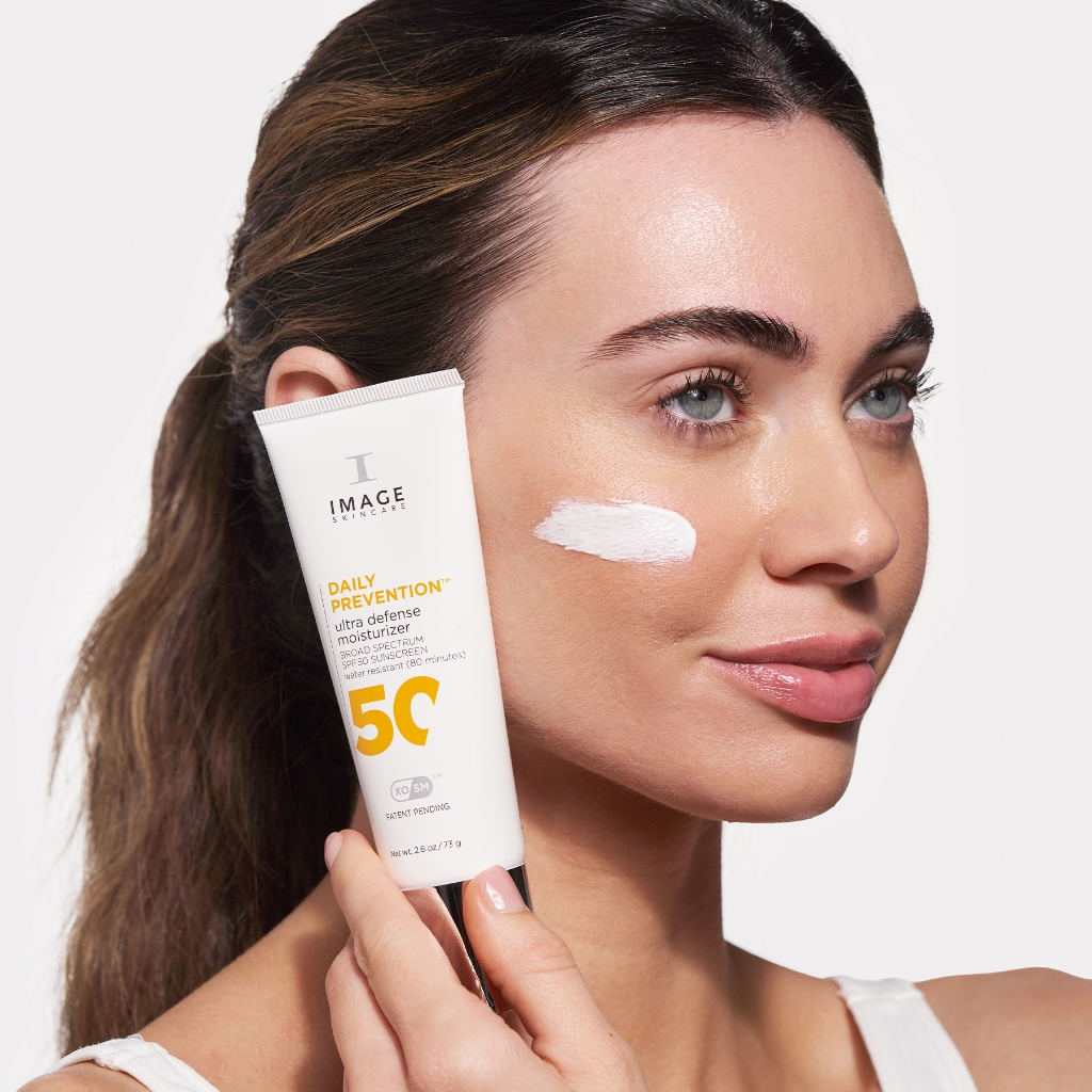 Ảnh Kem chống nắng phổ rộng Image Skincare Prevention+ SPF50 (da hỗn hợp) 91g - ajaskinlab 2