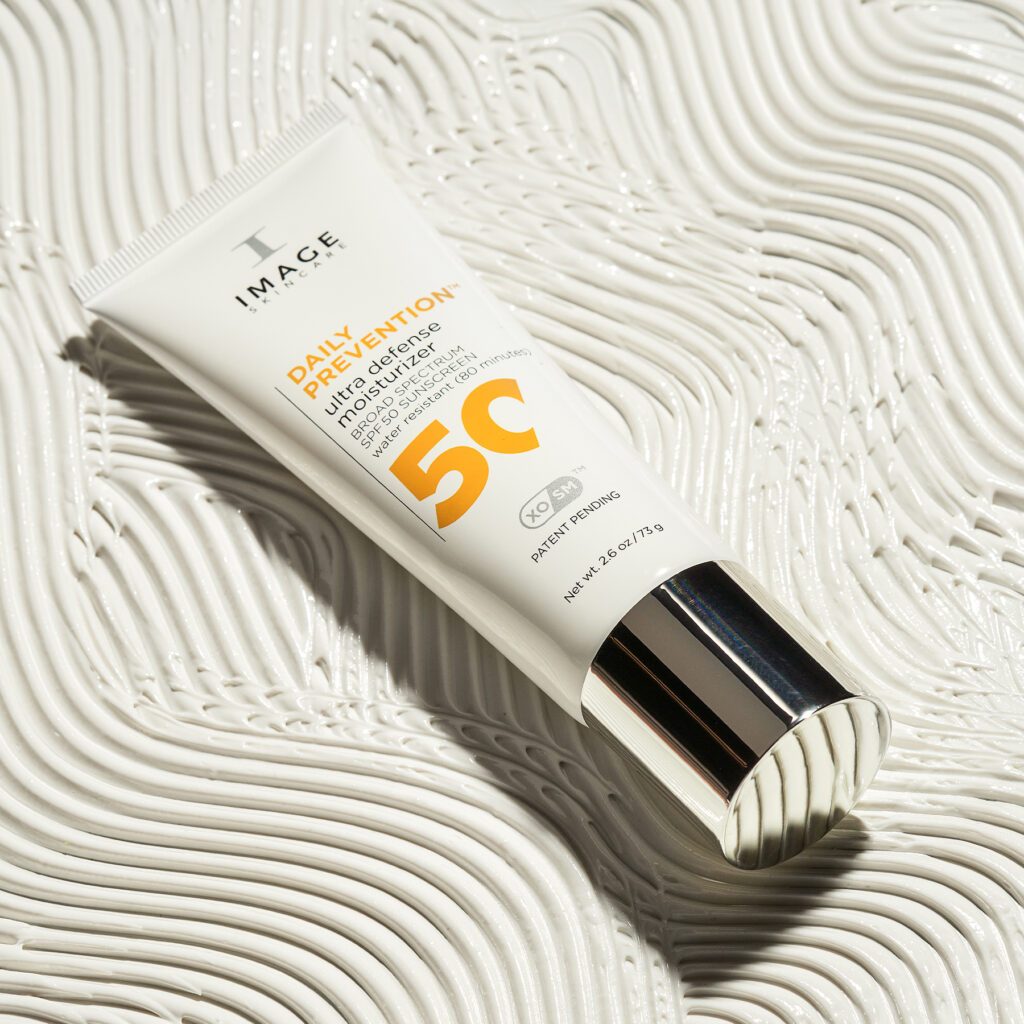 Ảnh Kem chống nắng phổ rộng Image Skincare Prevention+ SPF50 (da hỗn hợp) 91g - ajaskinlab 1
