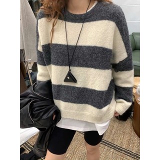 Áo len nữ dài tay cổ tròn kẻ ngang phối màu lông mịn form rộng unisex thời trang thu đông DELIZ