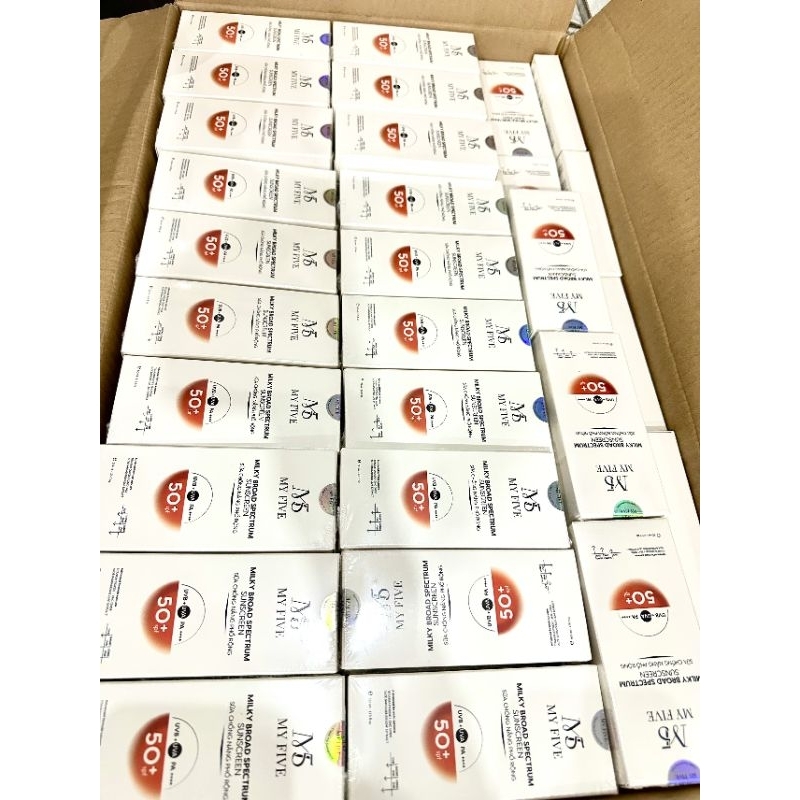 Kem sữa chống nắng phổ rộng