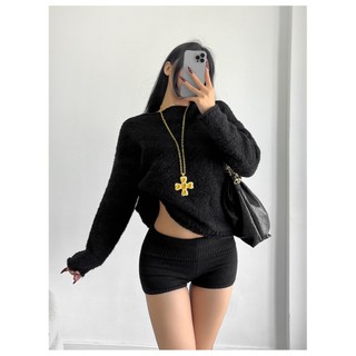 Áo len dáng suông viền cuộn M463
