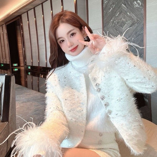 Áo khoác lông vũ lớp lót chần bông cổ tròn đính cườm bling bling