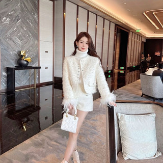 Áo khoác lông vũ lớp lót chần bông cổ tròn đính cườm bling bling