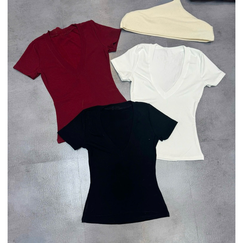 Áo cộc tay basic cổ tim ôm body chất co giãn thoải mái