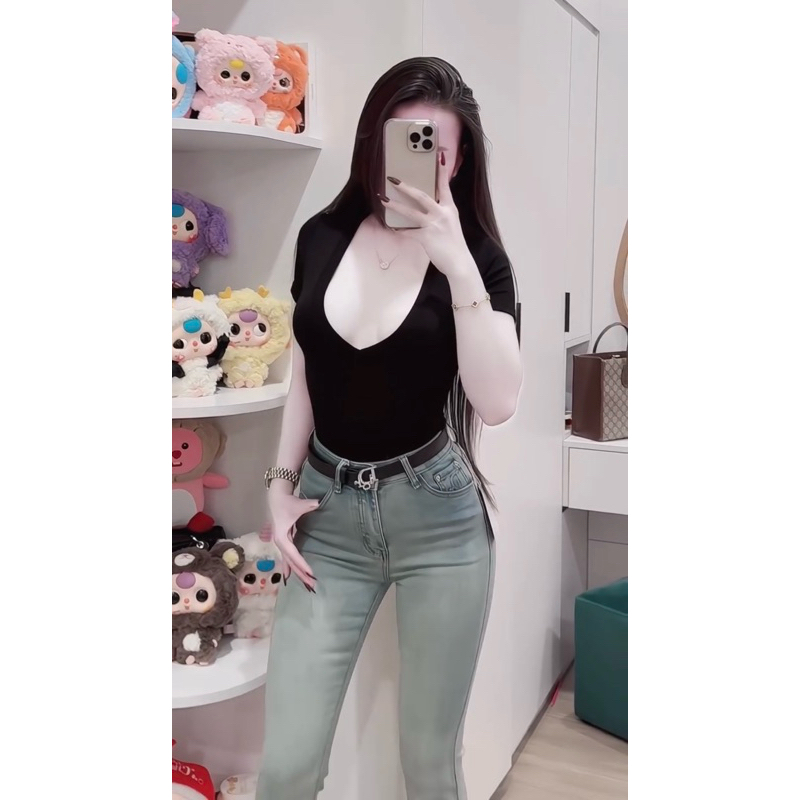 Áo cộc tay basic cổ tim ôm body chất co giãn thoải mái