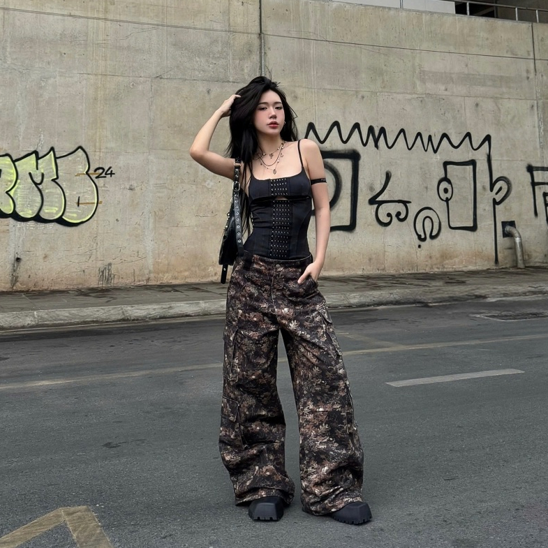 Bad Choices | Quần dài kaki suông họa tiết Lá Rừng phong cách StreetStyle