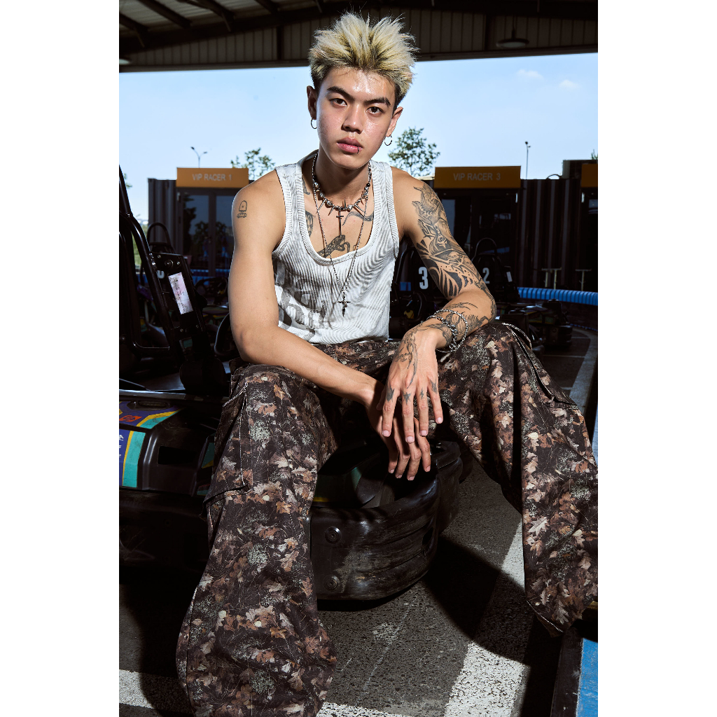 Bad Choices | Quần dài kaki suông họa tiết Lá Rừng phong cách StreetStyle