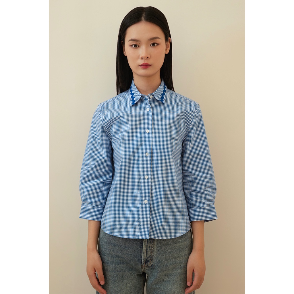 TheBlueTshirt - Áo sơ mi kẻ sọc caro tay lửng phồng nhẹ cổ viền zigzag lace cho nữ - Checked Treasure Shirt - Women