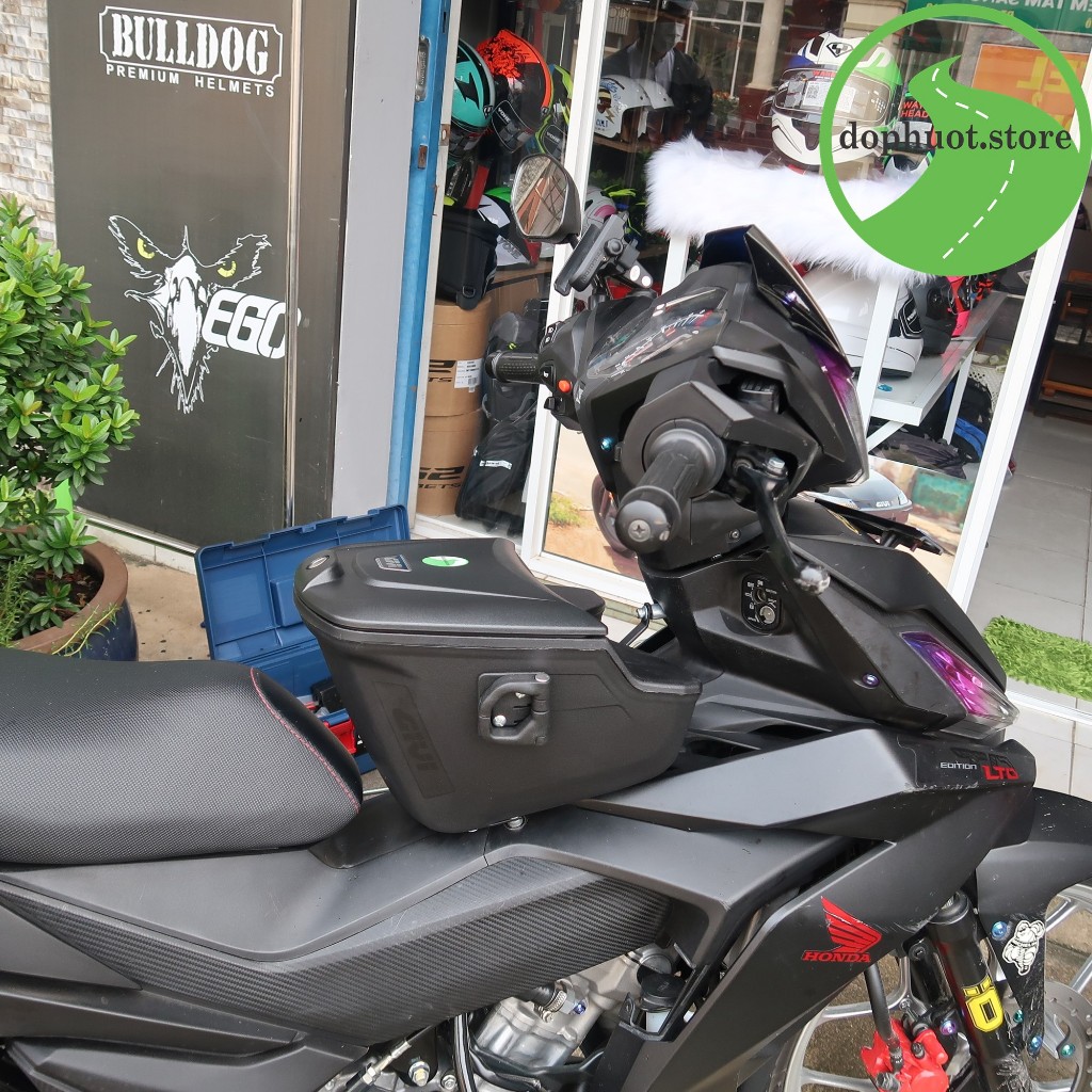 Thùng giữa trước xe Exciter 150 - Chính hãng Givi G11N